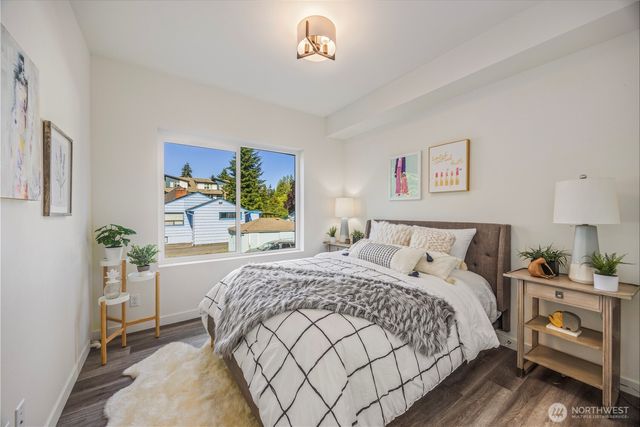 2152 N 185th Street, Shoreline, WA 98133