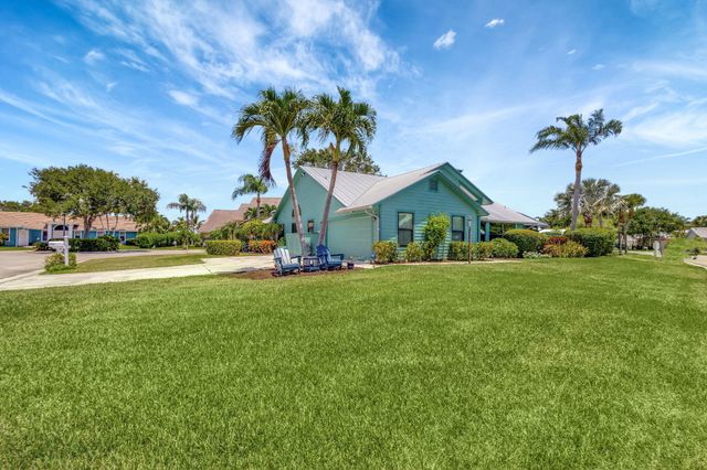10705 SE Seabreeze Court, Hobe Sound, FL 33455