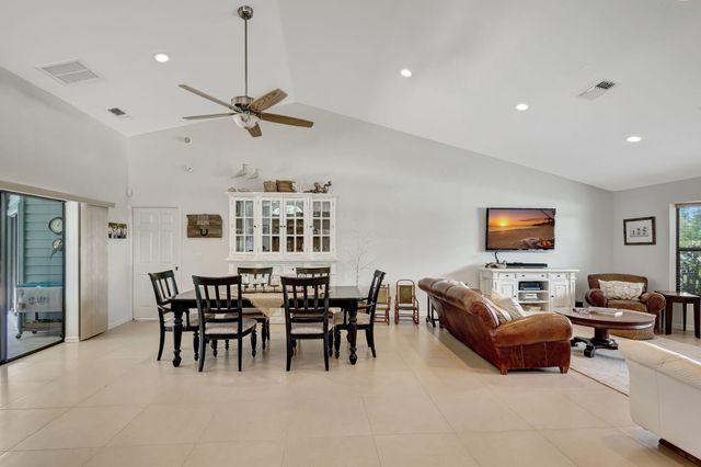 10705 SE Seabreeze Court, Hobe Sound, FL 33455