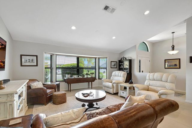 10705 SE Seabreeze Court, Hobe Sound, FL 33455