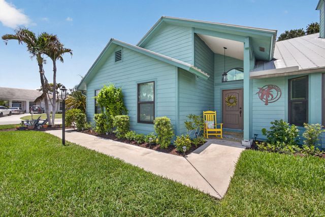 10705 SE Seabreeze Court, Hobe Sound, FL 33455