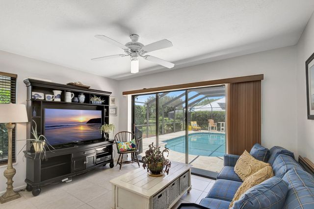 10705 SE Seabreeze Court, Hobe Sound, FL 33455