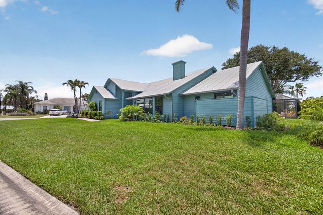 10705 SE Seabreeze Court, Hobe Sound, FL 33455