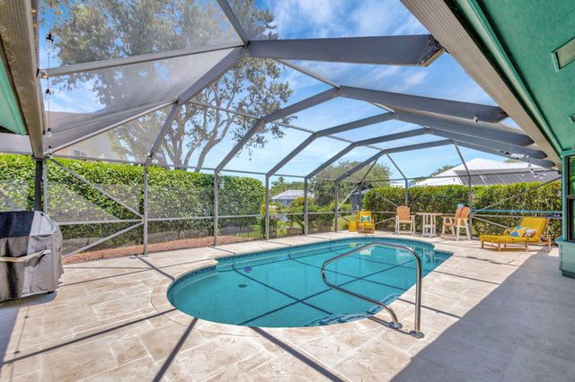 10705 SE Seabreeze Court, Hobe Sound, FL 33455