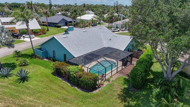10705 SE Seabreeze Court, Hobe Sound, FL 33455