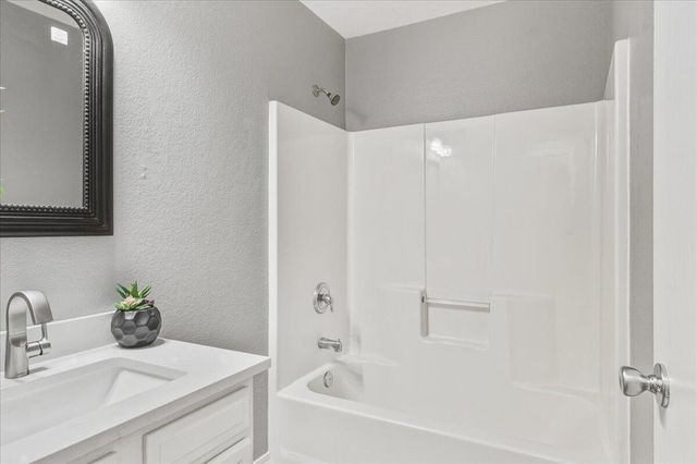 2253 N Fay Avenue, Springfield, MO 65803