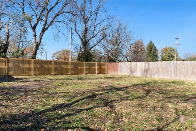 2253 N Fay Avenue, Springfield, MO 65803