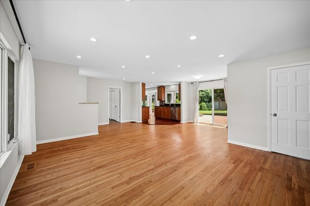 3691 Walters Avenue, Northbrook, IL 60062