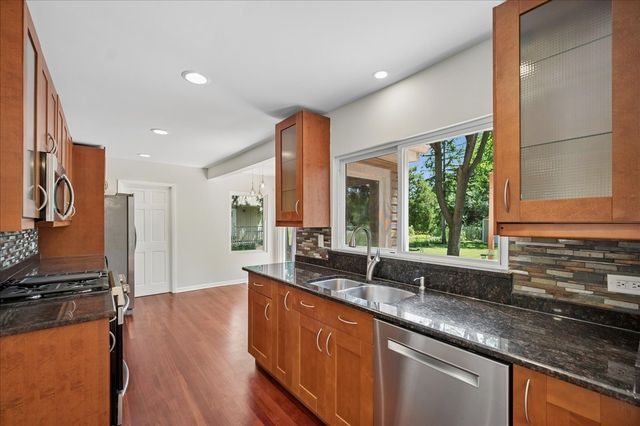 3691 Walters Avenue, Northbrook, IL 60062