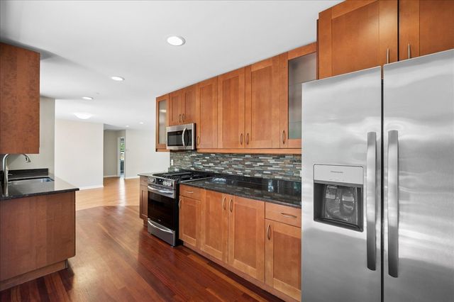 3691 Walters Avenue, Northbrook, IL 60062