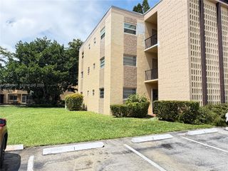 101 Berkley Road 101, Hollywood, FL 33024