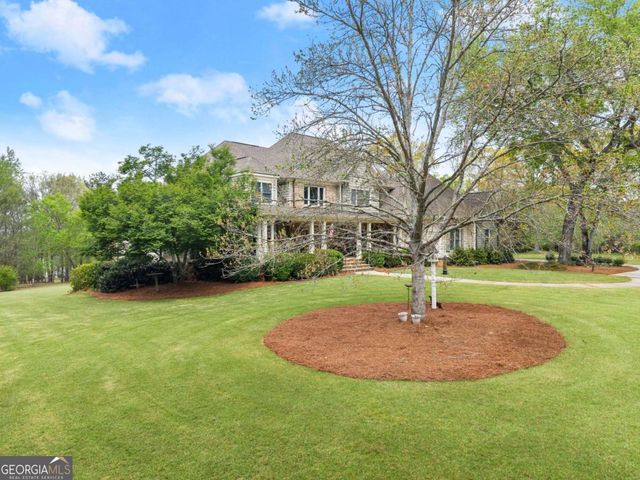 594 Peachtree Road, Hoschton, GA 30548