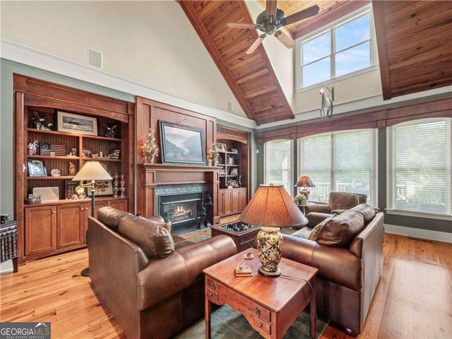 594 Peachtree Road, Hoschton, GA 30548