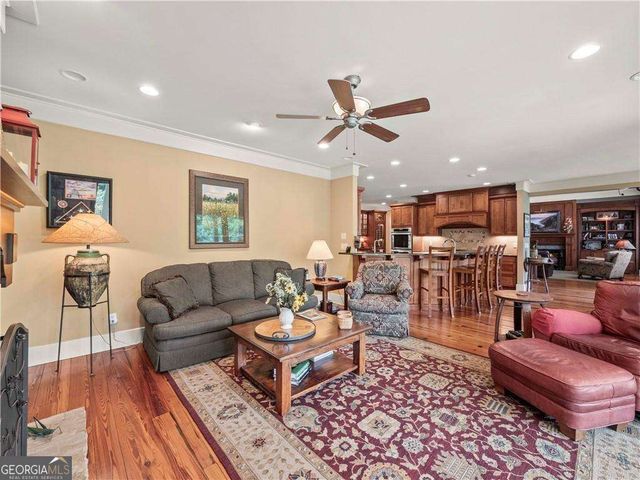 594 Peachtree Road, Hoschton, GA 30548