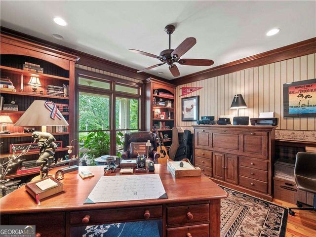 594 Peachtree Road, Hoschton, GA 30548