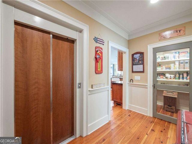 594 Peachtree Road, Hoschton, GA 30548