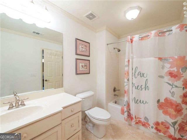 594 Peachtree Road, Hoschton, GA 30548