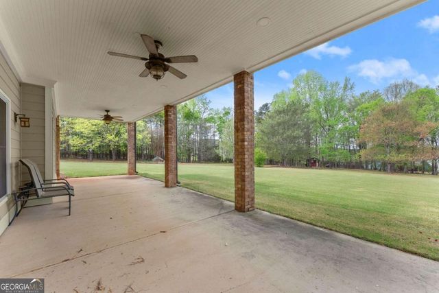 594 Peachtree Road, Hoschton, GA 30548