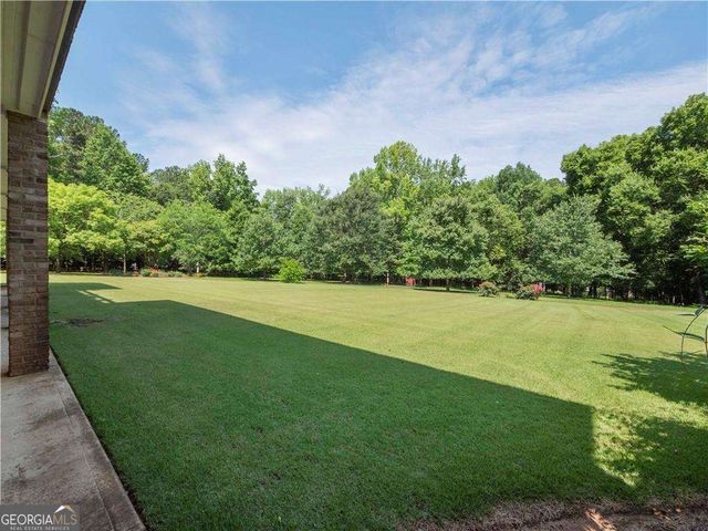 594 Peachtree Road, Hoschton, GA 30548