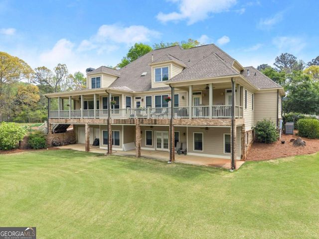 594 Peachtree Road, Hoschton, GA 30548
