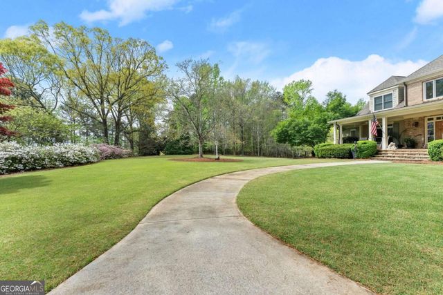 594 Peachtree Road, Hoschton, GA 30548