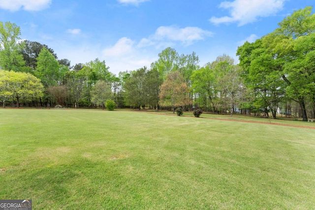 594 Peachtree Road, Hoschton, GA 30548
