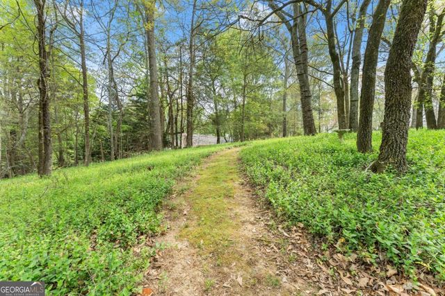 594 Peachtree Road, Hoschton, GA 30548