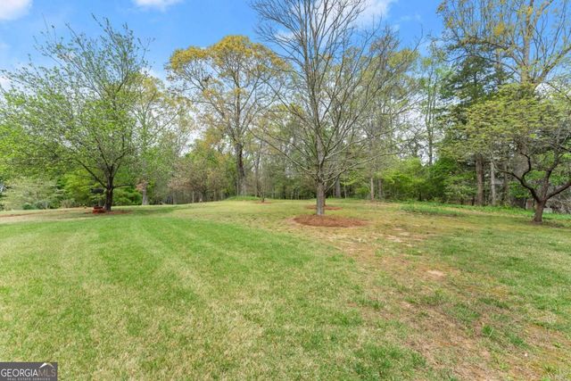 594 Peachtree Road, Hoschton, GA 30548