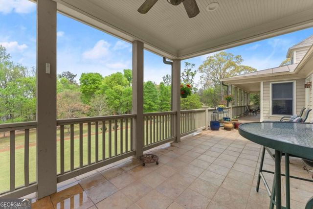 594 Peachtree Road, Hoschton, GA 30548