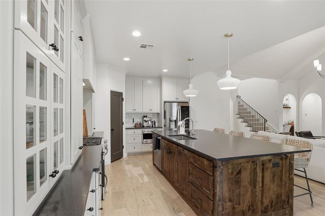 2801 Tandem Bike Trail, Edmond, OK 73034