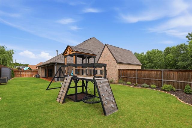2801 Tandem Bike Trail, Edmond, OK 73034