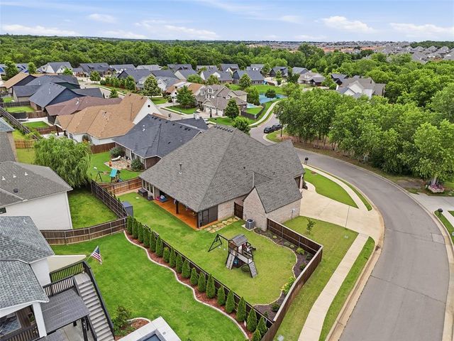 2801 Tandem Bike Trail, Edmond, OK 73034