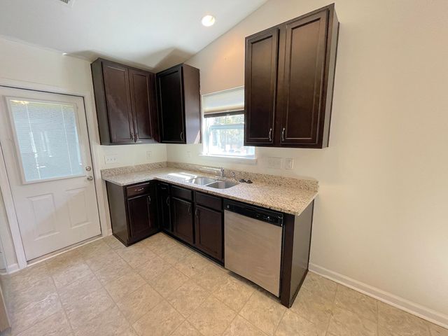 255 Coosawatchie Street, Summerville, SC 29485