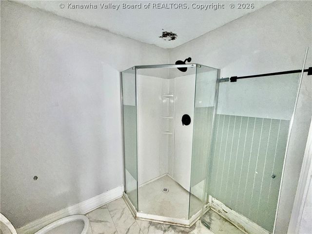 421 26th Street, Huntington, WV 25703