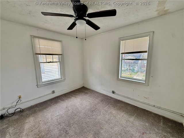 421 26th Street, Huntington, WV 25703