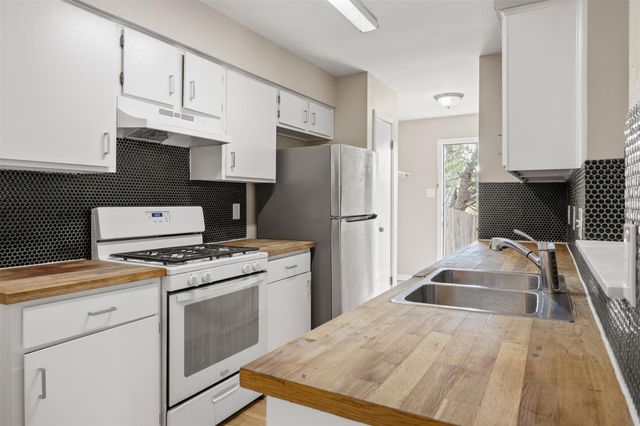 1905 Margalene WAY A, Austin, TX 78728