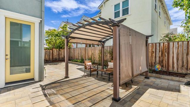 8348 Blue Anchor Way, Newark, CA 94560