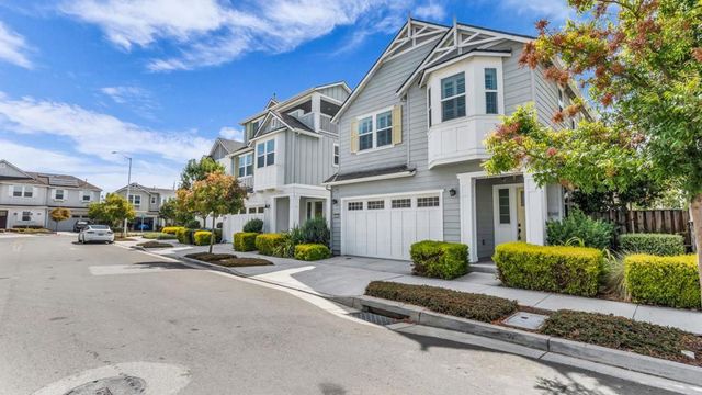 8348 Blue Anchor Way, Newark, CA 94560