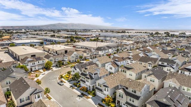 8348 Blue Anchor Way, Newark, CA 94560