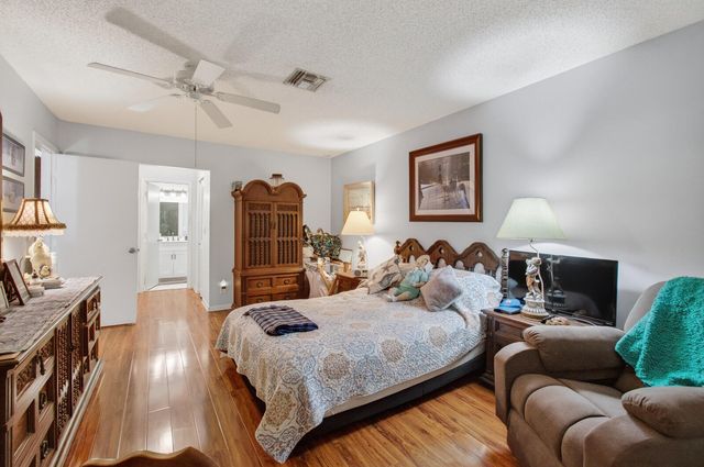 4305 LUCERNE VILLAS Lane, Lake Worth, FL 33467
