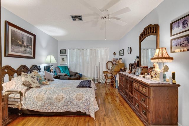 4305 LUCERNE VILLAS Lane, Lake Worth, FL 33467