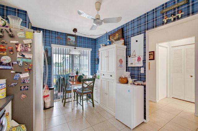 4305 LUCERNE VILLAS Lane, Lake Worth, FL 33467