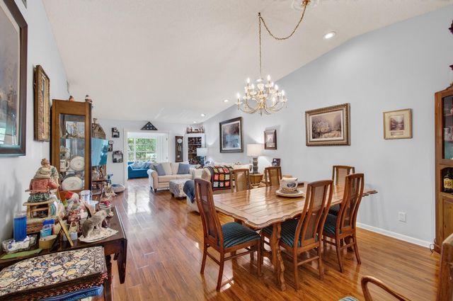 4305 LUCERNE VILLAS Lane, Lake Worth, FL 33467