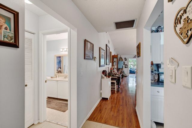 4305 LUCERNE VILLAS Lane, Lake Worth, FL 33467