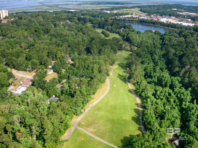 104 Chinquapin Circle, Daphne, AL 36526