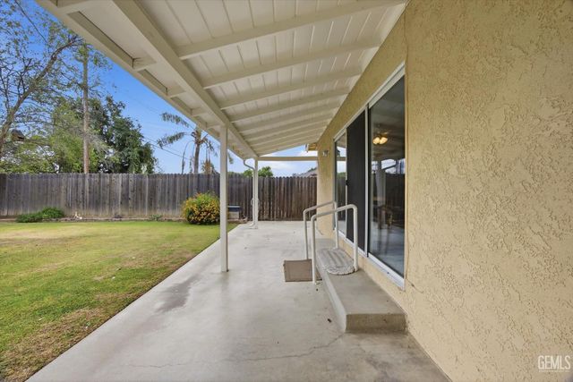 1708 Anita Lane, Bakersfield, CA 93304