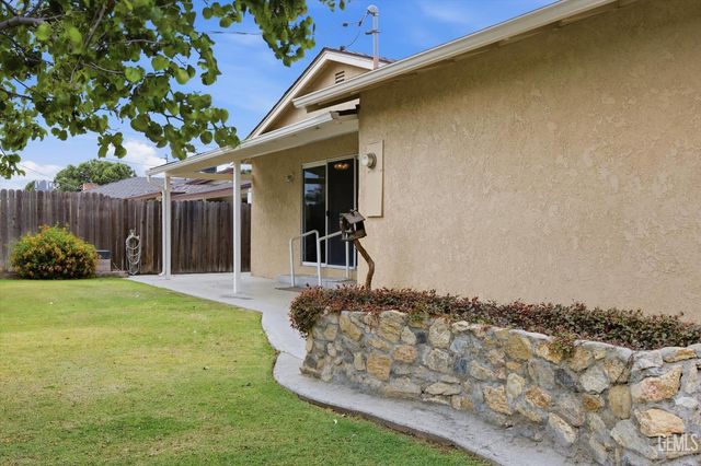 1708 Anita Lane, Bakersfield, CA 93304