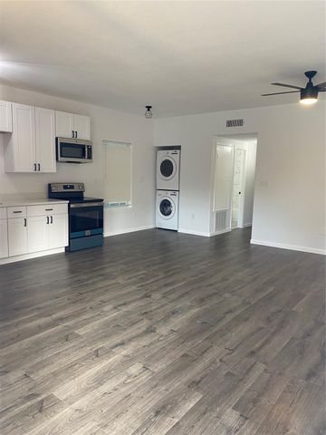 7823 Goode Street A, Houston, TX 77012