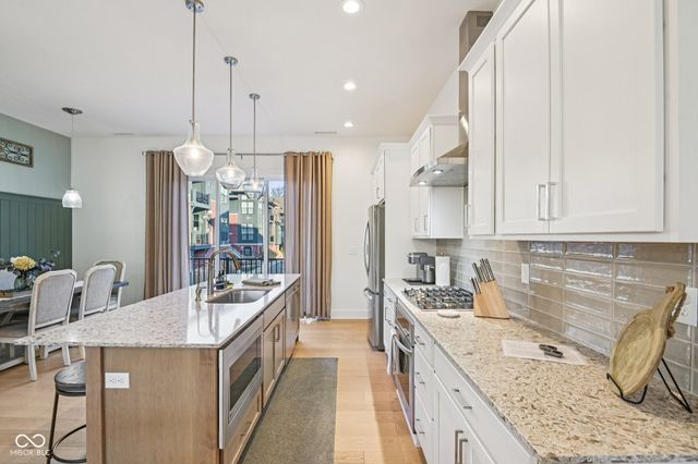 410 W Park Street, Westfield, IN 46074