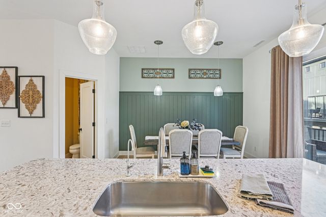 410 W Park Street, Westfield, IN 46074